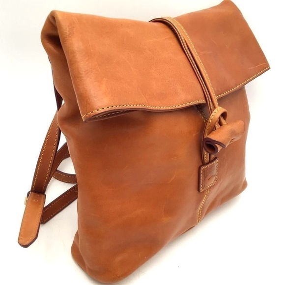 EUC  Dooney & Bourke Florentine Toggle Crossbody COA included - Picture 2 of 14